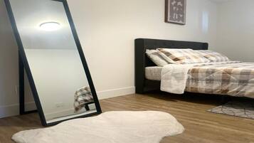 1 bedroom, in-room safe, WiFi, bed sheets