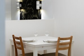 Dining - Part-Dieu  3 - Apartment with AC (Lyon)