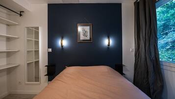 1 chambre, fer et planche à repasser, Wi-Fi, draps fournis