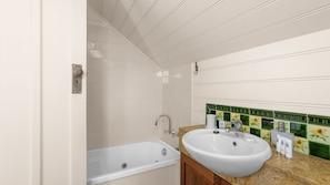 Jetted bath