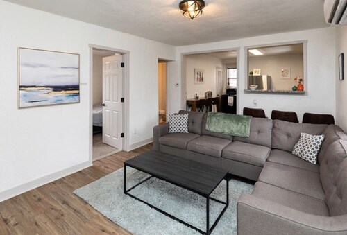 Spacious 9BR Home~Ideal for Groups~Near Downtown