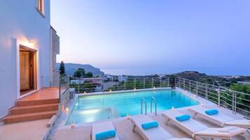 1 slaapkamer, een strijkplank/strijkijzer, gratis wifi, beddengoed