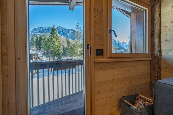 Interior - Casa Rocchetta, with Dolomiti Mountains view (Cortina d´Ampezzo)