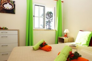 14 bedrooms, iron/ironing board, free WiFi, bed sheets