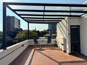 Terrace/patio - Enchanted Heaven Plant-Filled Penthouse with 5 BR (Mexico City)