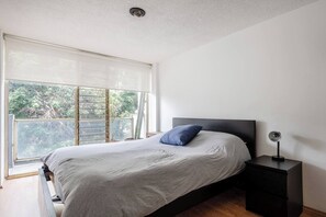 1 bedroom, iron/ironing board, travel crib, WiFi