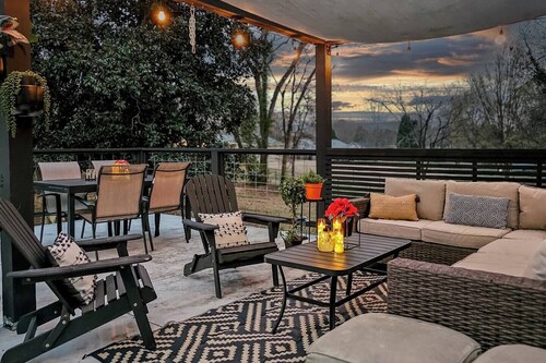 4BR home, King bedsx2, easy to HPU|Furniture Mkt|GSO|W-Salem