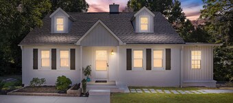 4BR home, King bedsx2, easy to HPU|Furniture Mkt|GSO|W-Salem