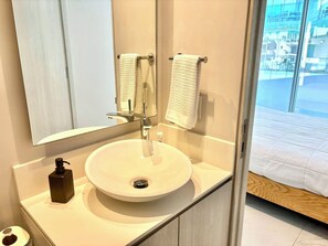 Family Apartment, Balcony | Bathroom | Shower, free toiletries, towels, soap - Park Life Nautico Vacational (Nuevo Nayarit)