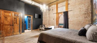 Welcome to Black Palace-C! A beautiful downtown loft with easy access to everyth