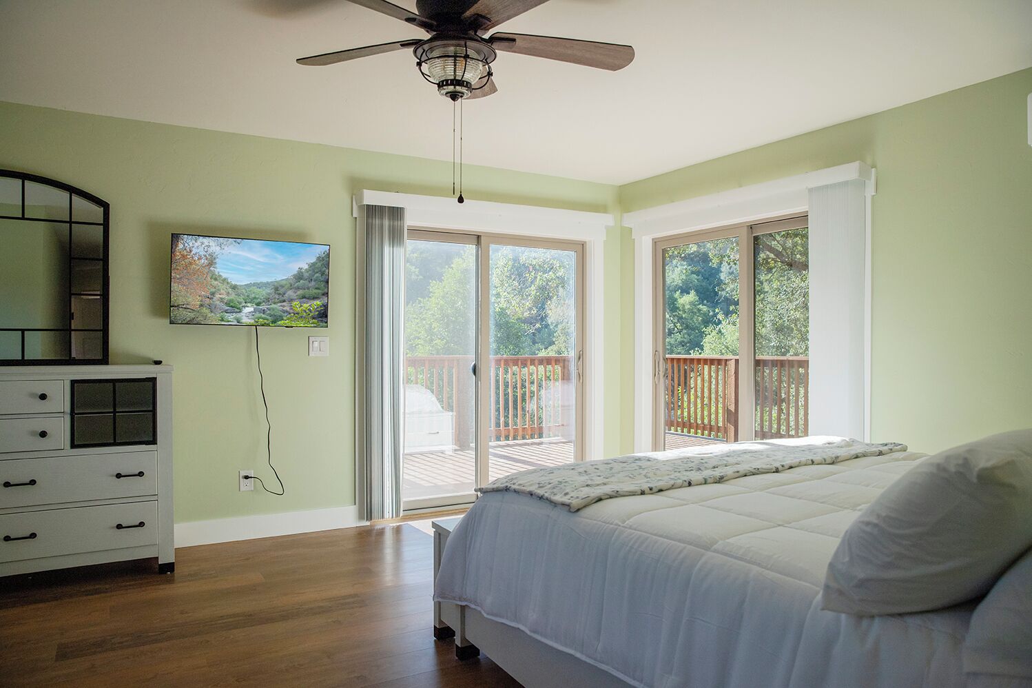 4 dormitorios, escritorio, tabla de planchar con plancha y wifi gratis