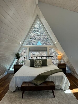 3 間睡房、書桌、免費 Wi-Fi、床單