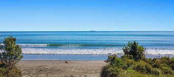 Beach Close - Ohope Beach Holiday Home