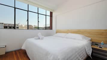 Classic Apartment | 2 bedrooms, blackout curtains, iron/ironing board, free WiFi