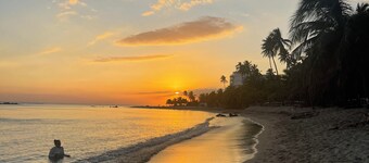 Cozy 1-bedroom condo with WiFi, fitness room in charming Playa Juan Dolio