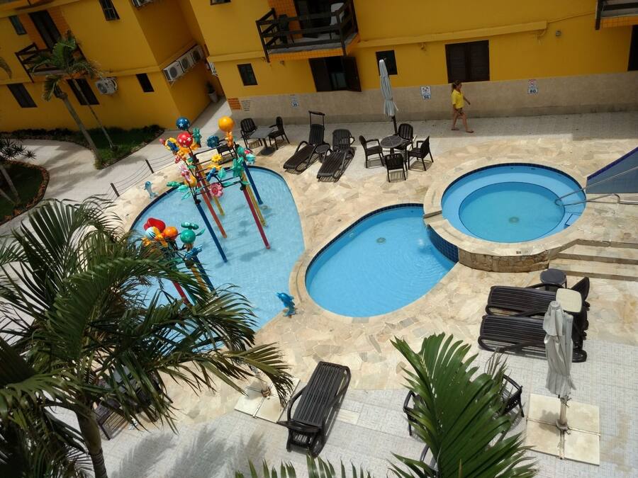 2 indoor pools, 5 outdoor pools