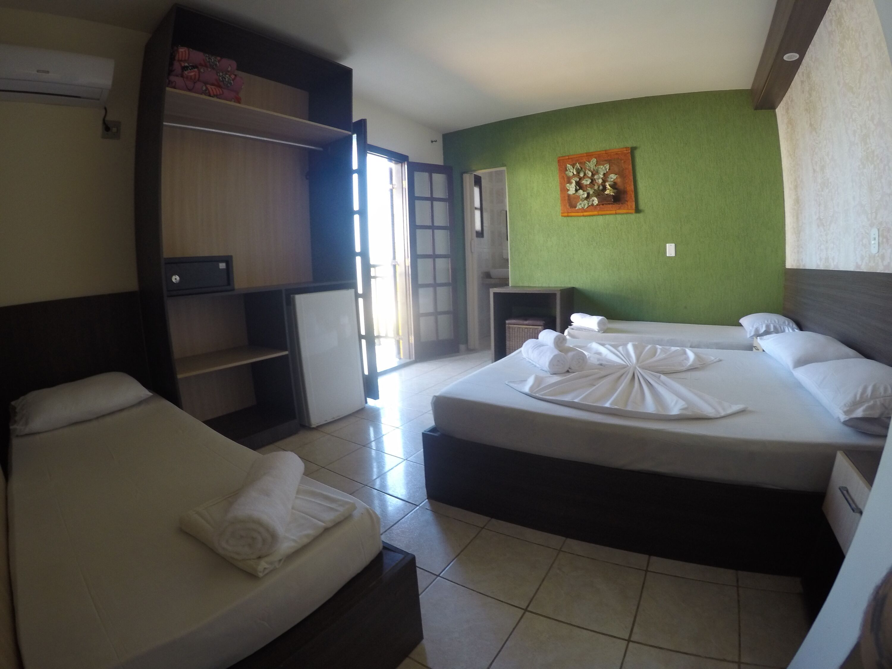 Basic Suite, Balcony, Courtyard View | In-room safe, free WiFi