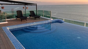 Ulkouima-allas, lämmitetty uima-allas