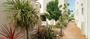 Villa 6 pers with garden in residence with swimming pool