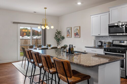 Spacious Farragut 5BR Family & Group Getaway near UT