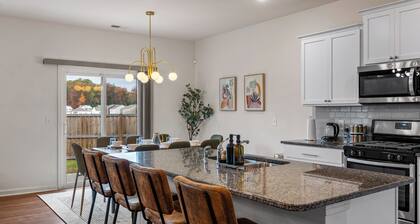 Spacious Farragut 5BR Family & Group Getaway near UT