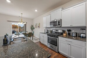 Fridge, microwave, oven, stovetop - Spacious Farragut 5BR Family|Group Getaway near UT (Knoxville)