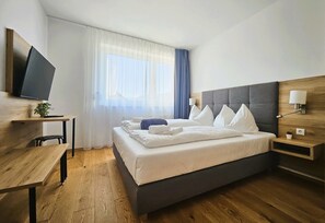 Deluxe Apartment, City View | 2 bedrooms, premium bedding, down comforters, pillowtop beds