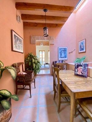 Dining - Casa Tierra de Sol y Luna (San Miguel de Allende)