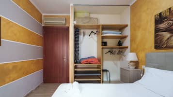 2 bedrooms, iron/ironing board, bed sheets