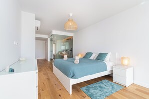 2 Schlafzimmer, Zimmersafe, Bügeleisen/Bügelbrett, kostenloses WLAN
