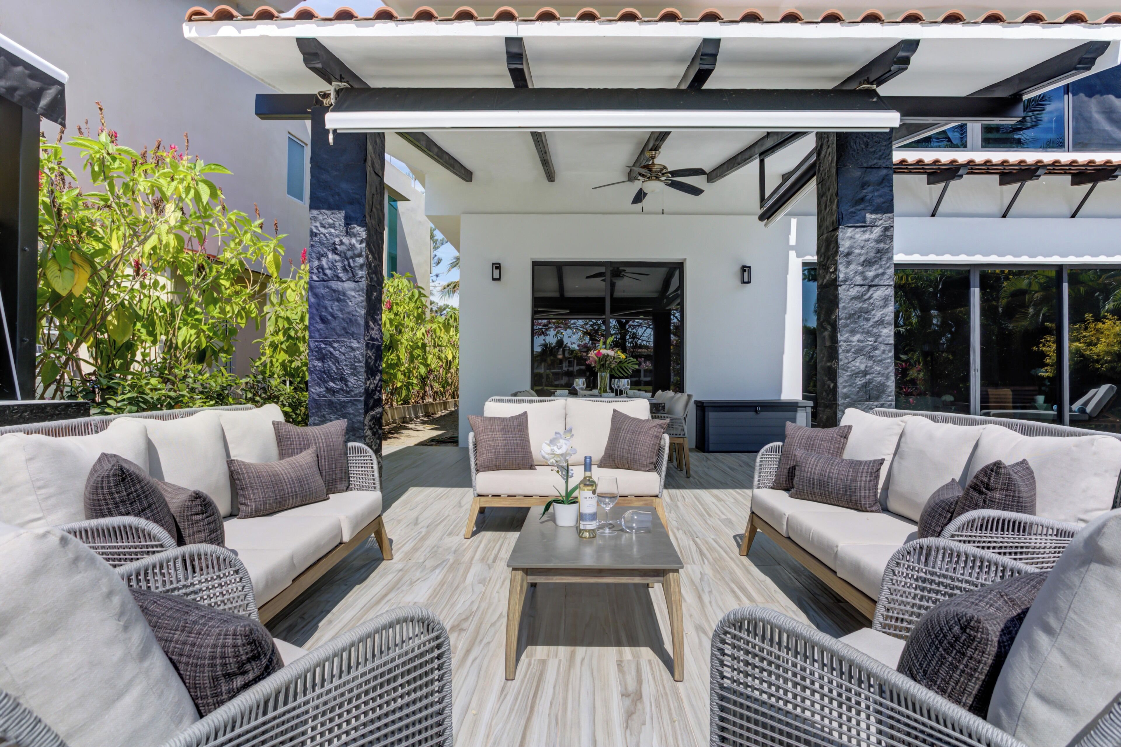 Luxury House, Patio, Pool View | Terrace/patio
