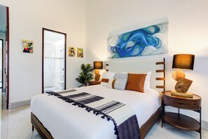 Luxury House, Patio, Pool View | 4 bedrooms, blackout drapes, free WiFi, bed sheets