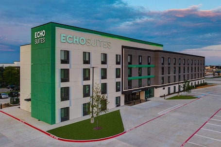 Exterior. ECHO Suites Extended Stay by Wyndham Dallas Plano/Richardson