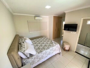 3 quartos, ferros/tábuas de passar roupa, Wi-Fi, roupa de cama