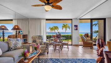 Deluxe Apartment, Lanai, Ocean View | Living area