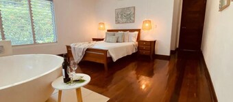 Qualius Lodge