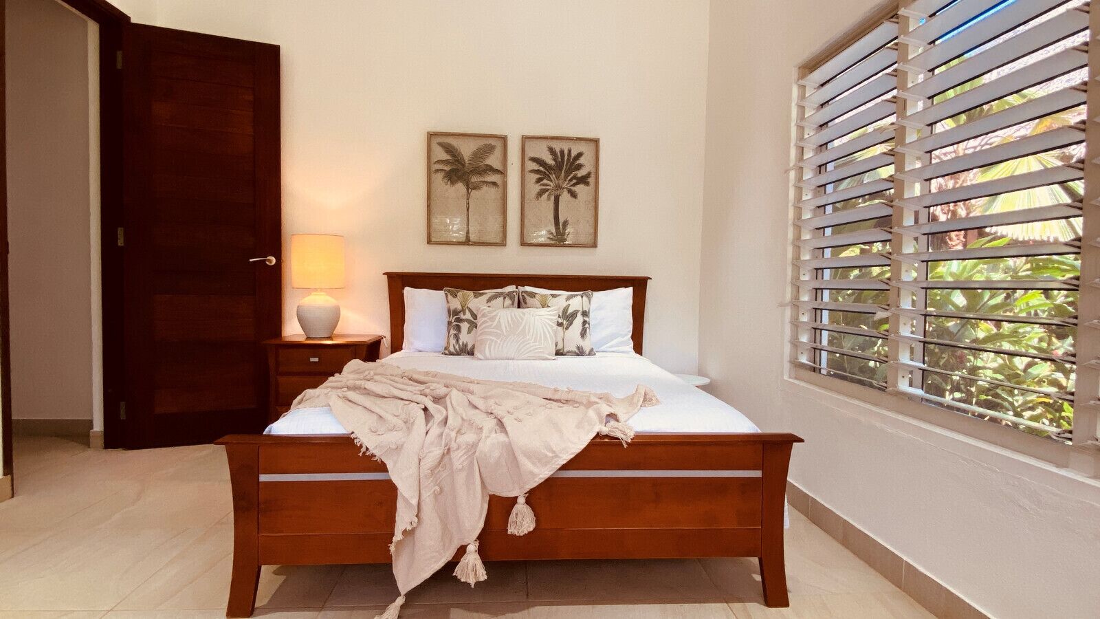 5 bedrooms, iron/ironing board, free WiFi, bed sheets