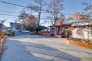 Exterior - Close to Midtown! Cozy Reno 'River Cottage' (Reno)