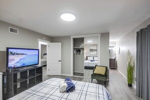 3 chambres, bureau, fer et planche à repasser, Wi-Fi gratuit