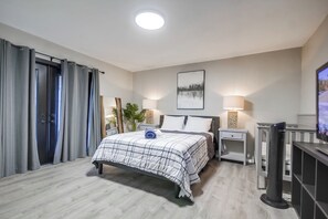 3 bedrooms, desk, iron/ironing board, free WiFi