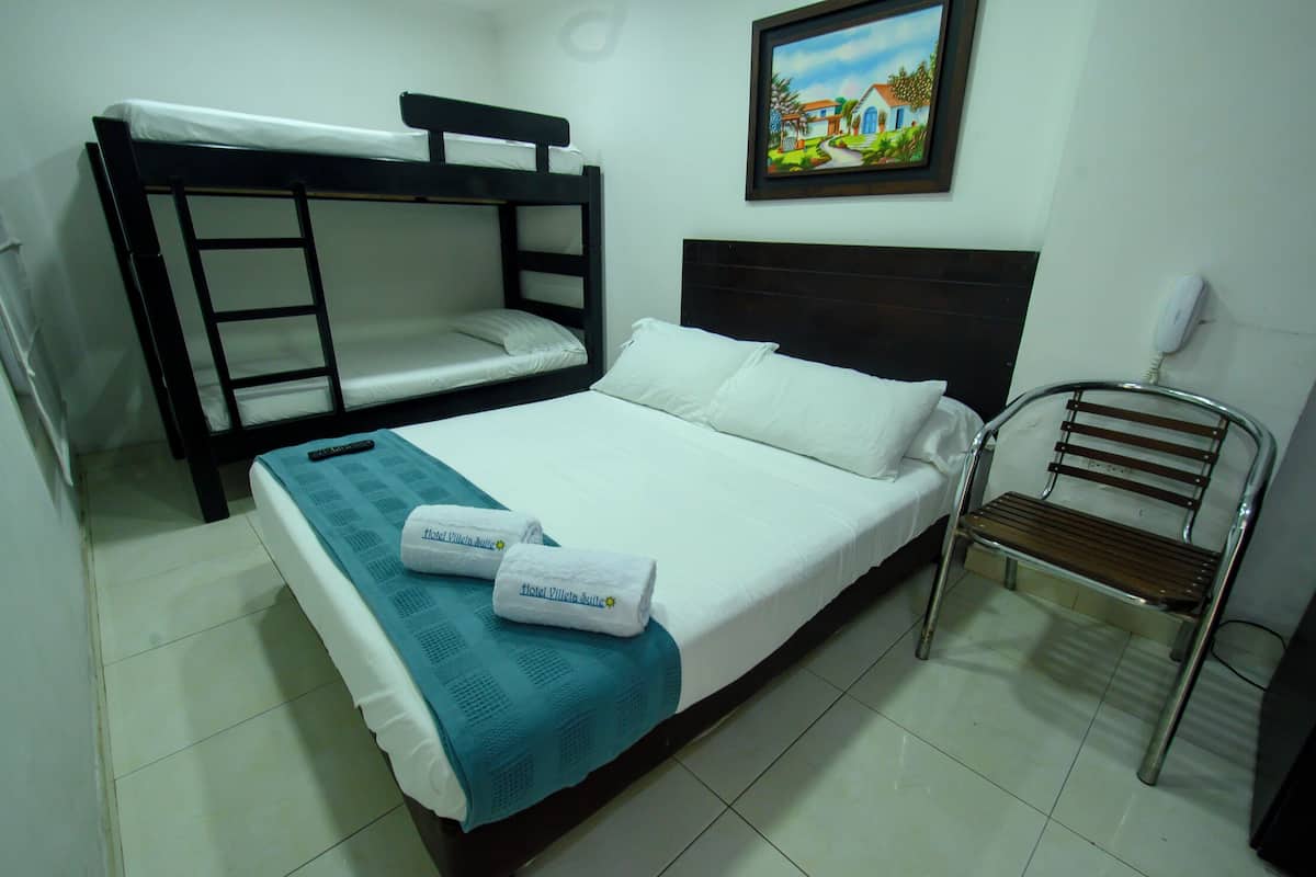 Family Room | Free WiFi