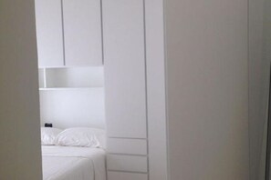 1 bedroom, in-room safe, iron/ironing board, WiFi