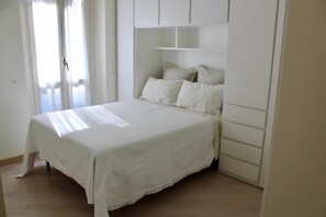 1 多间卧室、客房内保险箱、熨斗/熨衣板、WiFi