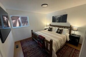4 habitaciones, tabla de planchar con plancha, cuna de viaje y wifi