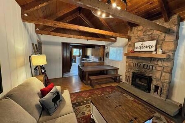 TV, fireplace - Spacious Tahoe: Hot Tub & Beach, Spacious Tahoe: Hot Tub & Beach (Kings Beach)