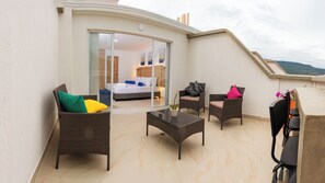 Terrace/patio - Charming studio in San Gil. Swimming pool, sauna, turco, terrace and free WiFi (San Gil)