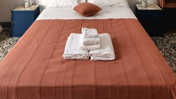 1 camera, ferro/asse da stiro, Wi-Fi, lenzuola