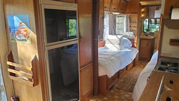 1 habitación y ropa de cama