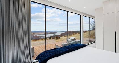 Paradise Point Rover River View