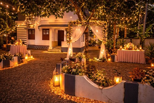 Charming 4-bedroom Layanila villa with WiFi, AC in serene Alappuzha